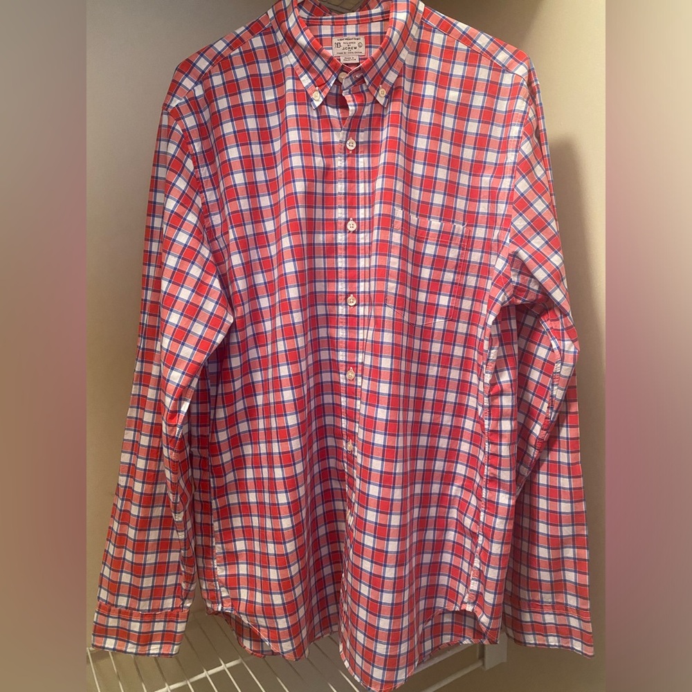 Men’s J. Crew Lightweight red plaid long sleeve button up shirt size L